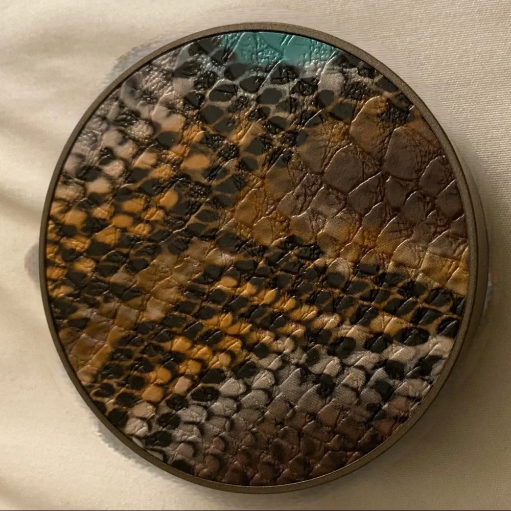 Watier bronzer - Picture 4 of 4